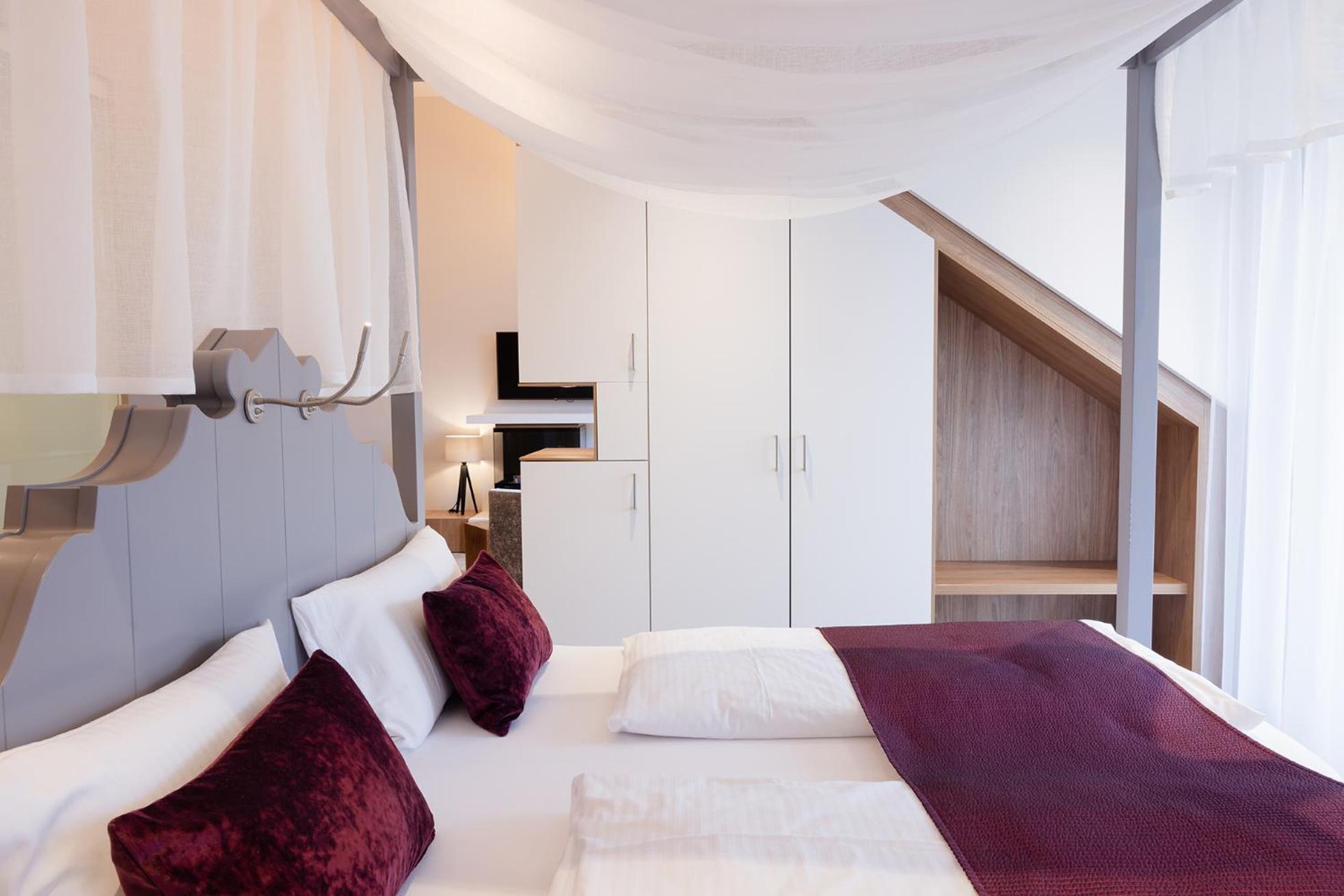 Hotel Restaurant Zur Marienburg Pünderich エクステリア 写真