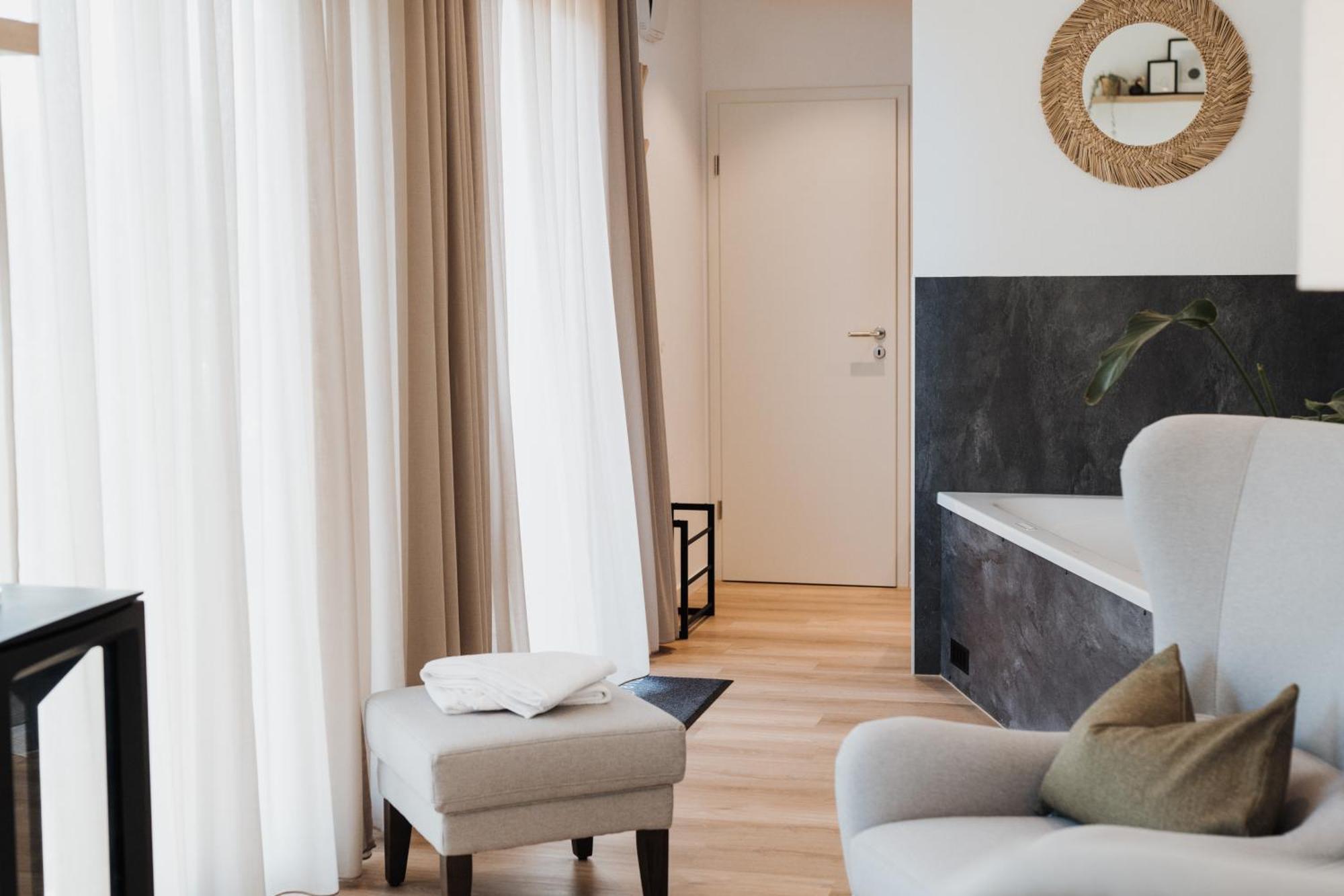 Hotel Restaurant Zur Marienburg Pünderich エクステリア 写真