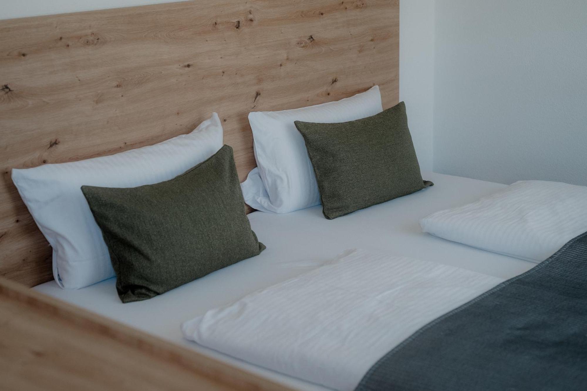 Hotel Restaurant Zur Marienburg Pünderich エクステリア 写真