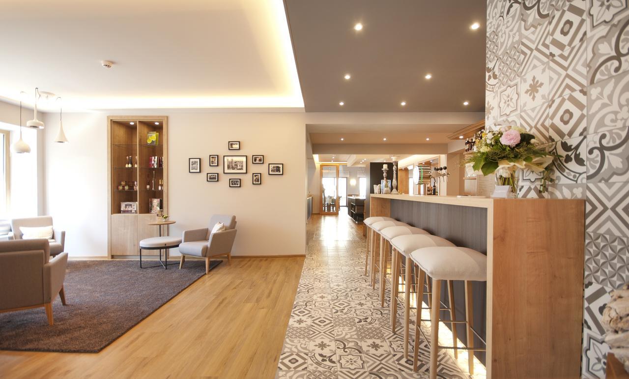 Hotel Restaurant Zur Marienburg Pünderich エクステリア 写真