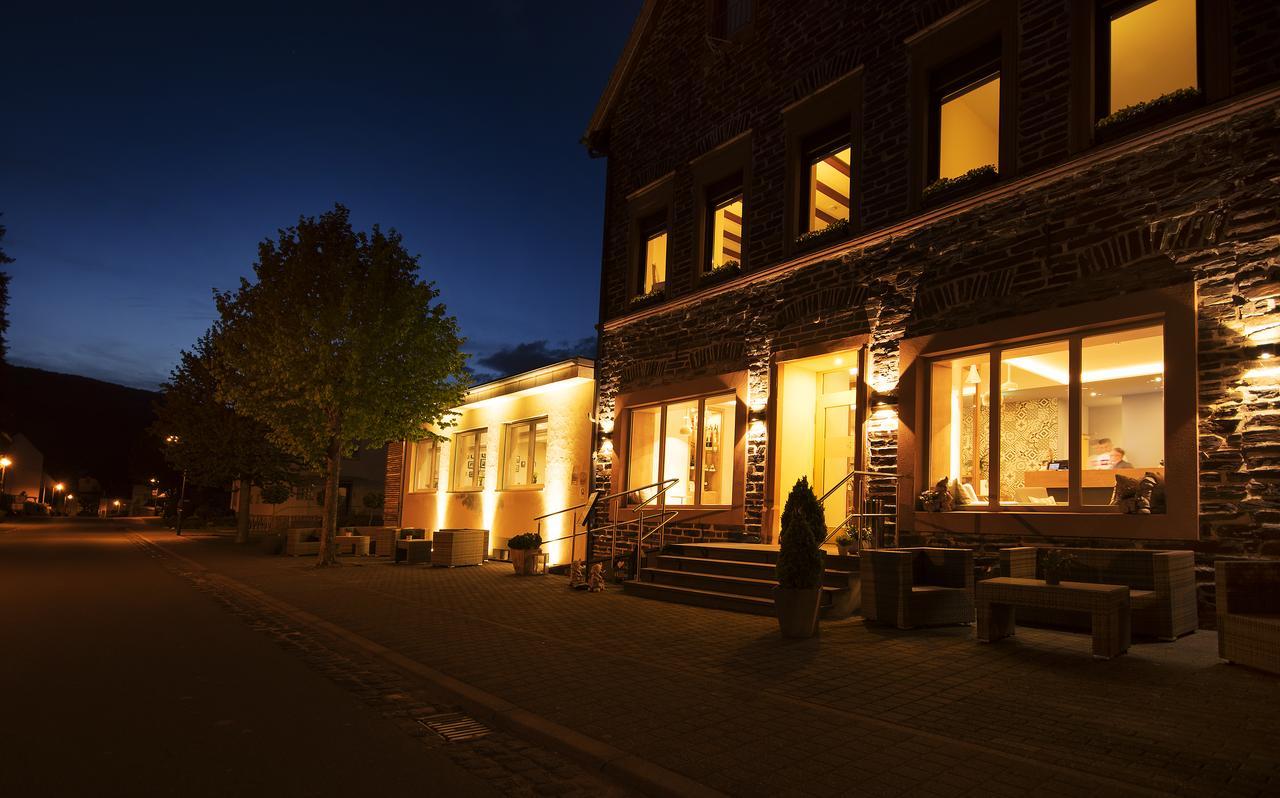 Hotel Restaurant Zur Marienburg Pünderich エクステリア 写真